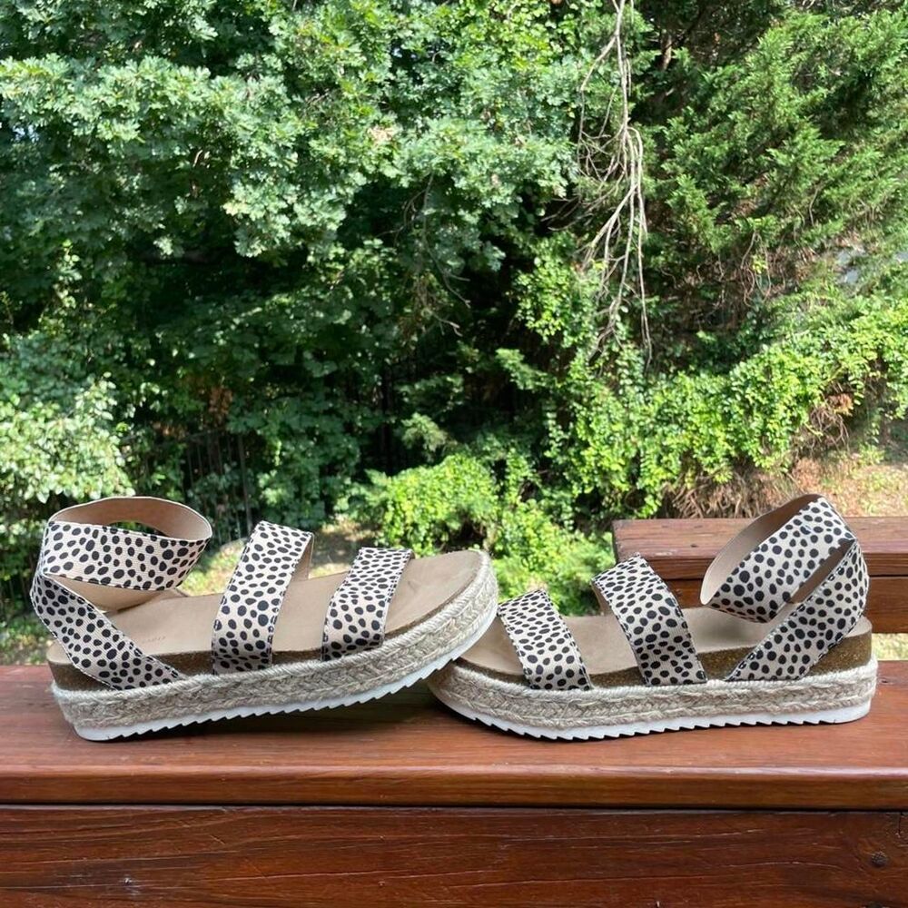 American Eagle Womens 9 Animal Print Y2K Tan Black Platform Chunky Sandals